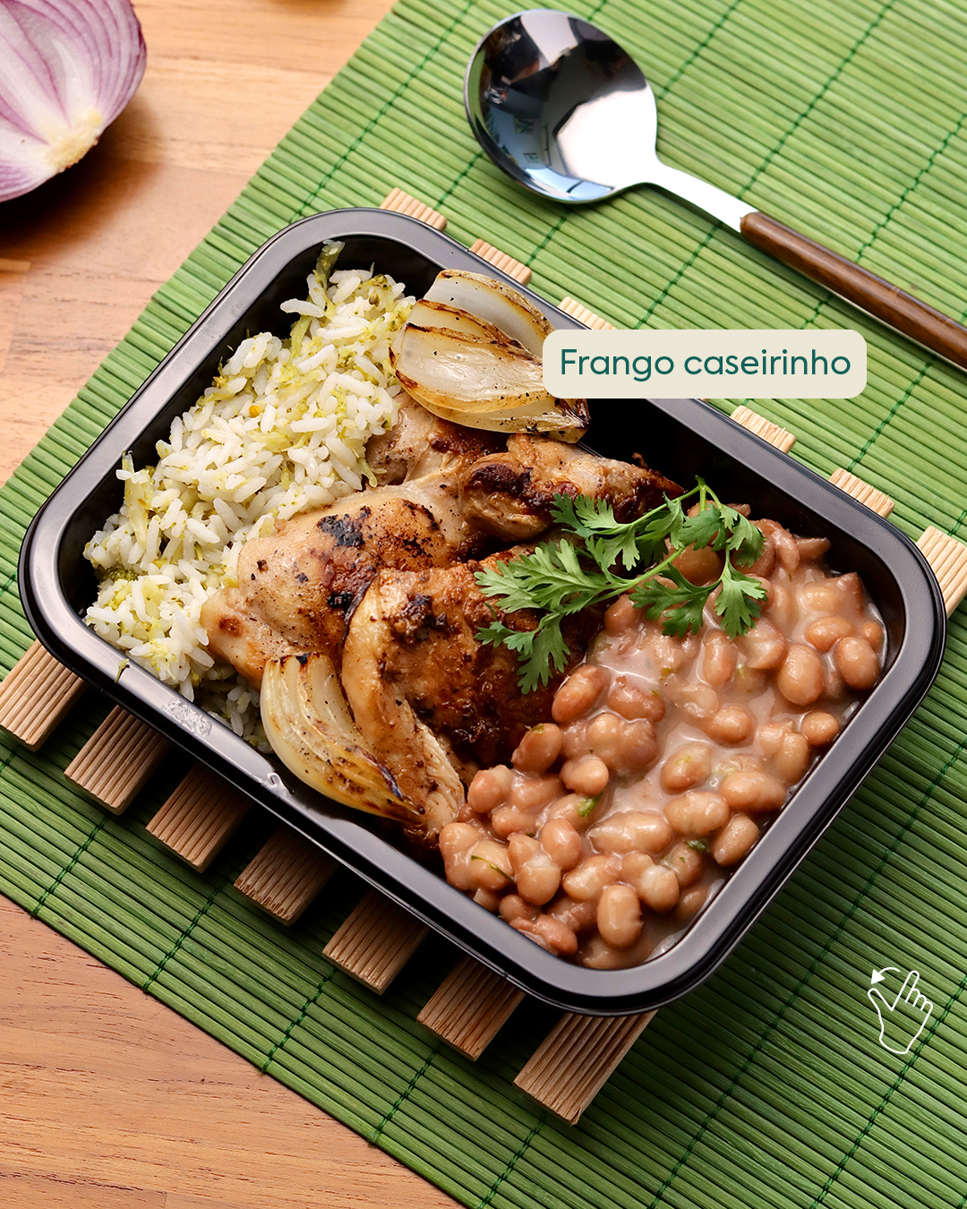 Frango caseirinho com feijão caseiro e arroz com brócolis