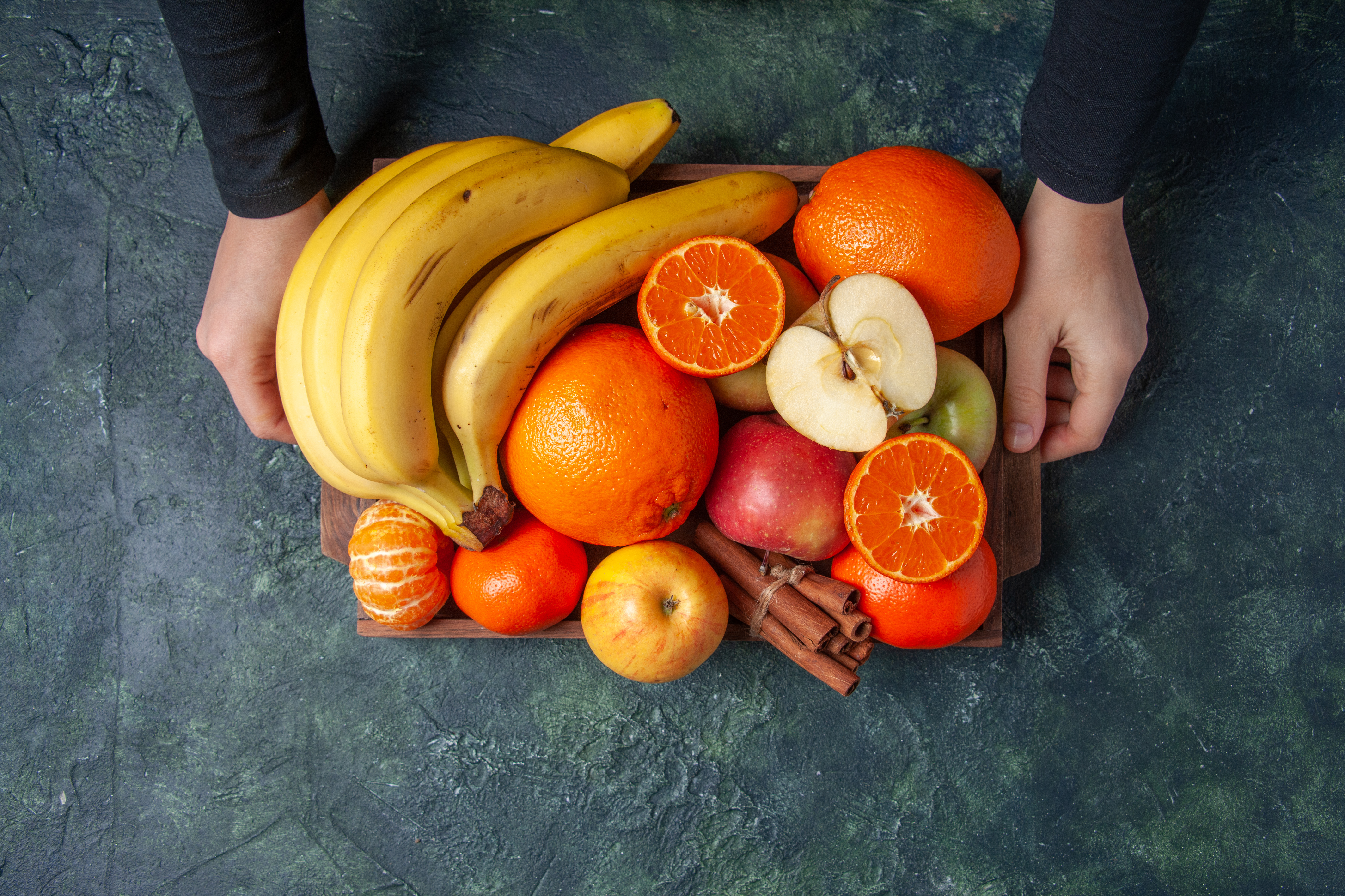Laranja, banana e maça